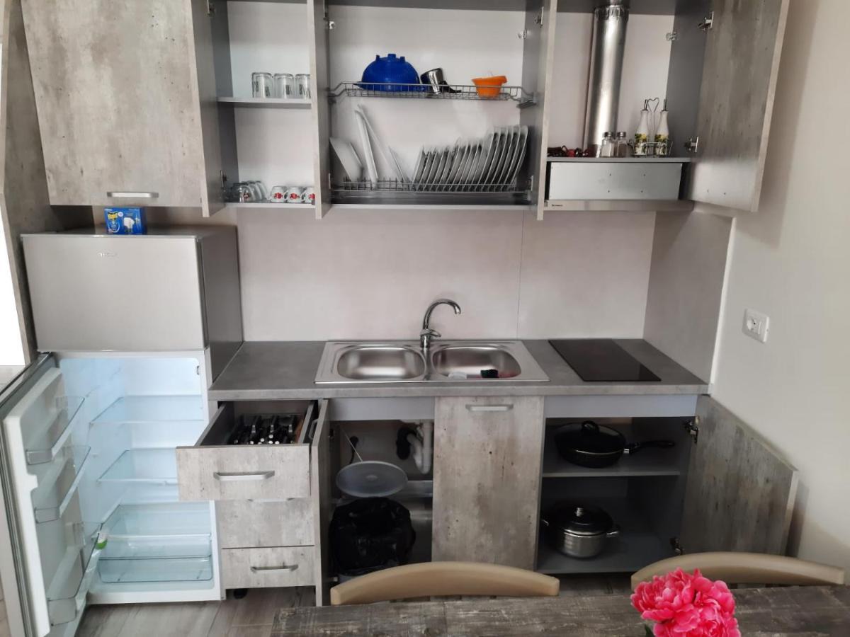 Vlorë Disy Apartments מראה חיצוני תמונה