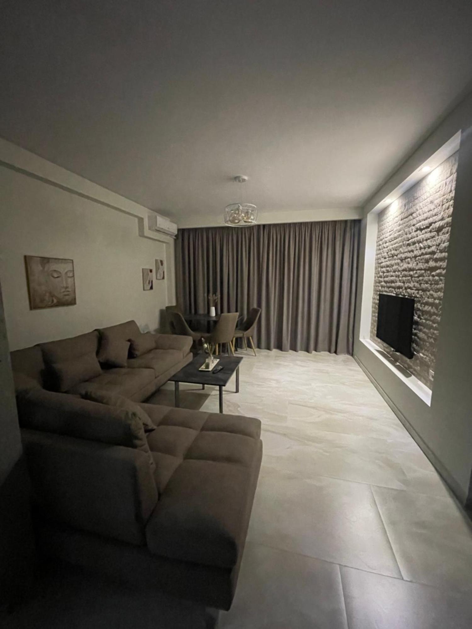Vlorë Disy Apartments מראה חיצוני תמונה