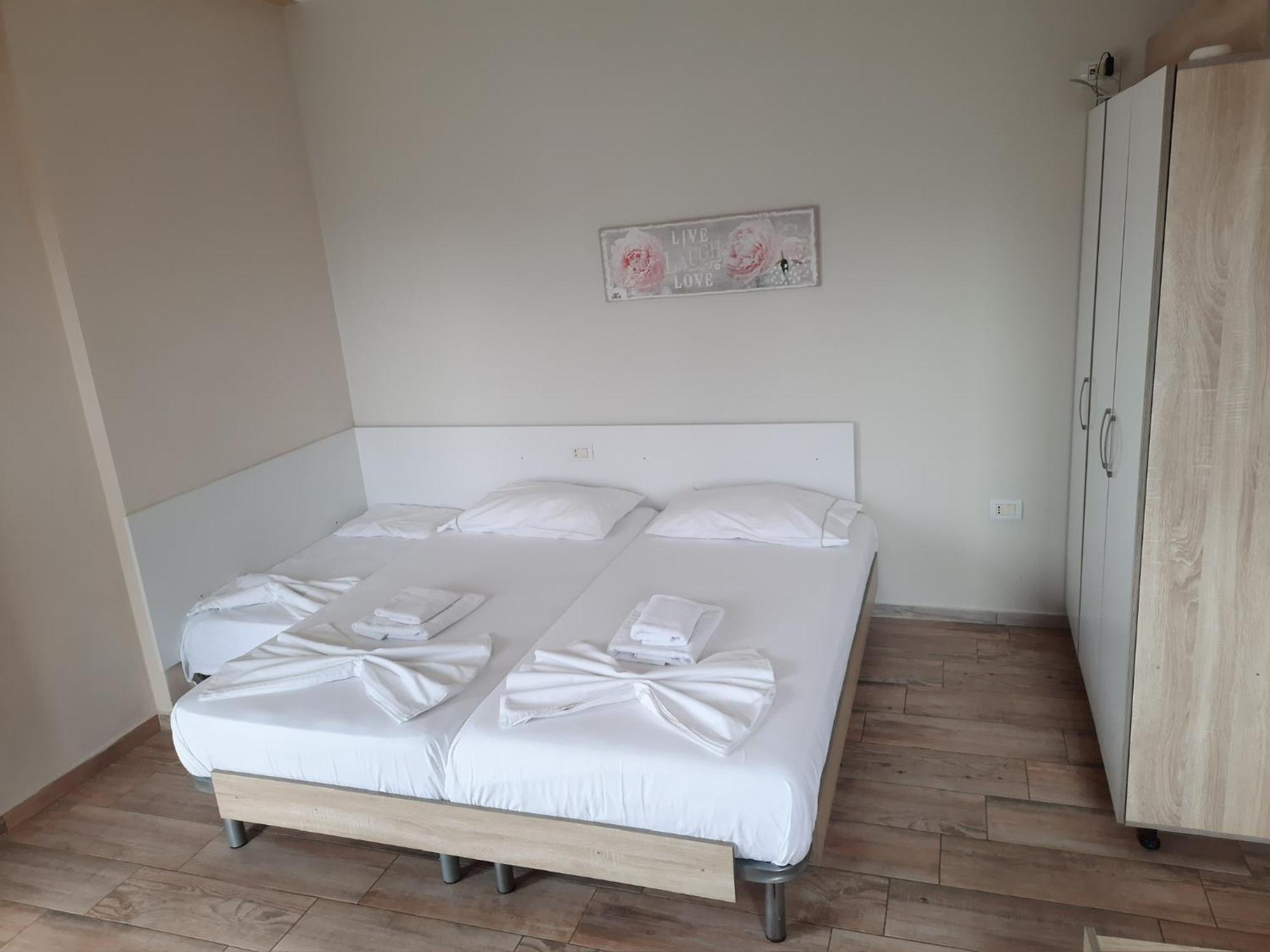 Vlorë Disy Apartments מראה חיצוני תמונה
